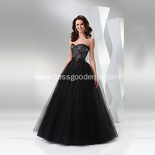 Chic A-line Sweetheart Strapless Floor-length Organza Beading Ruffled Dress for Europe