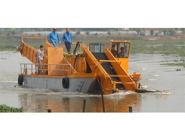 Water Hyacinth Harvester