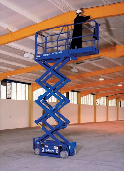 Mobile scissor lift, 