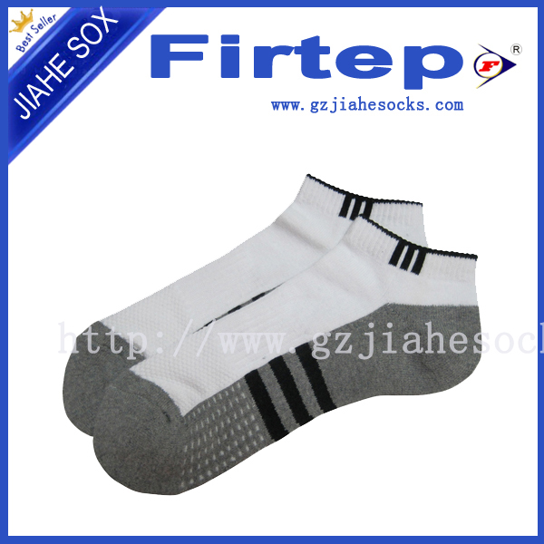 Wholesale Cotton Man fashion tube sport socks