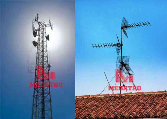 Radio antenna mast