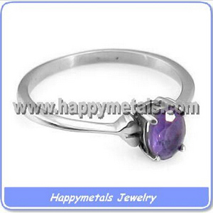 women& acute;s stainless steel ring