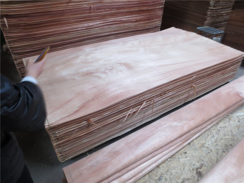 0.15/0.3/0.4mm Rotary-Cut Okoume Veneer