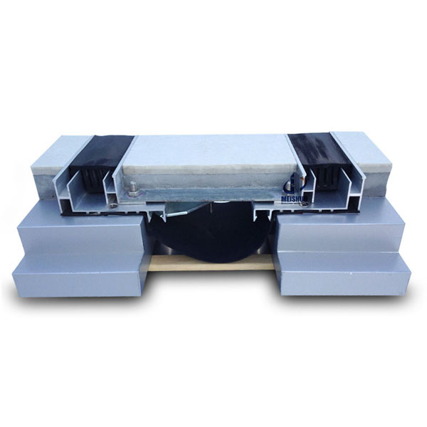 Horizontal dual seal vinyl expansion joints