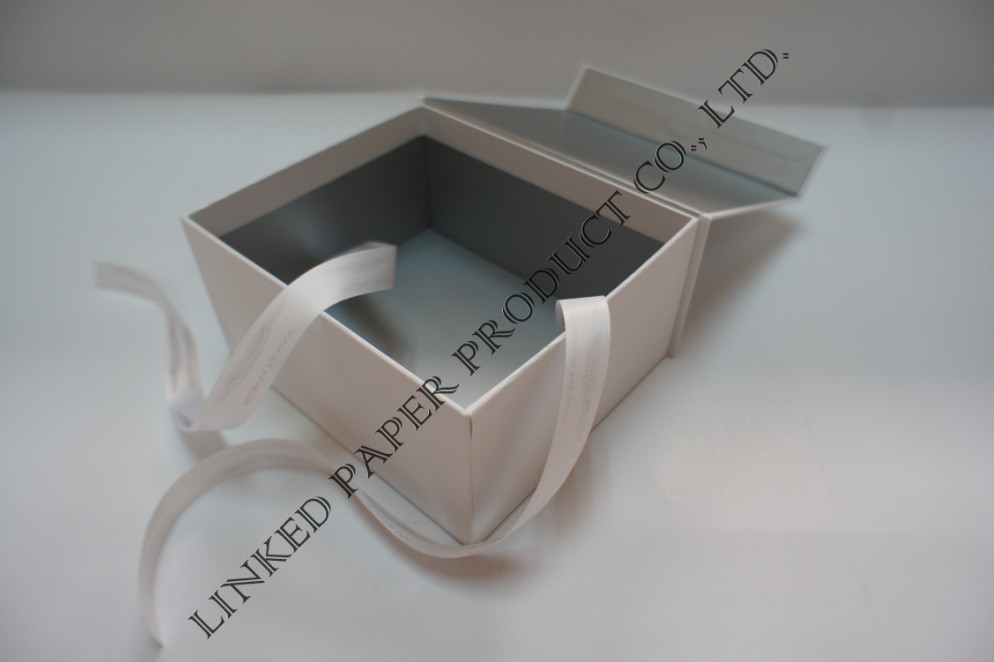 Foldable Magnet Gift box with Ribbon / Book Shape Box