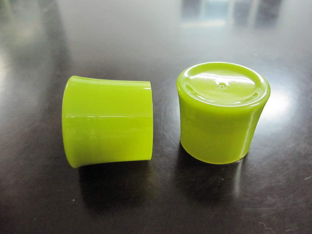 Plastic Cosmetic cap mould