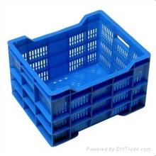 Plastic crate mould