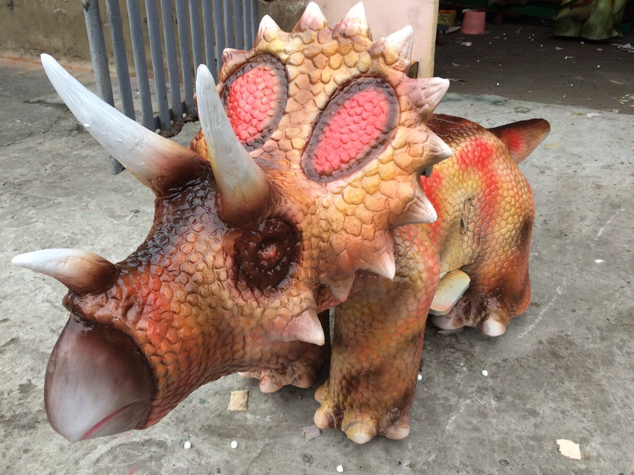 amusement park artifical simulation animatronic dinosaur head sculpture