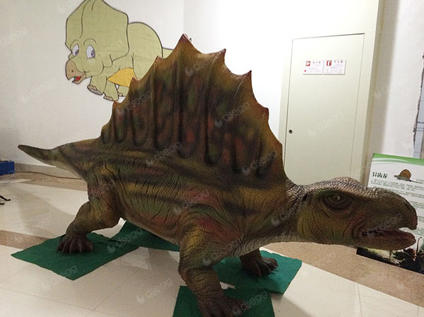 New Era outdoor and indoor high simulation dino on the playground
