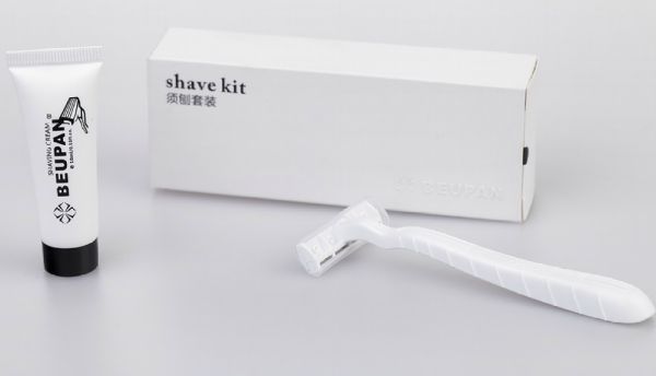 Economical Hotel Shaving Kits