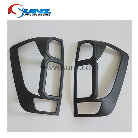 NISSAN NAVARA NP300 2014 BLACK TAIL LIGHT COVER