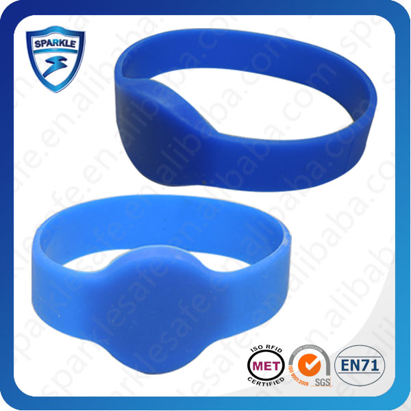 Silicone RFID wristband