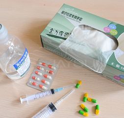 Class 1000 Clean Room Powder Free Vinyl Gloves