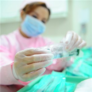 Non-latex Clear Powdered Vinyl Exam Gloves