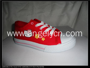 With a picture of the hello KITTY Injection Canvas Shoes