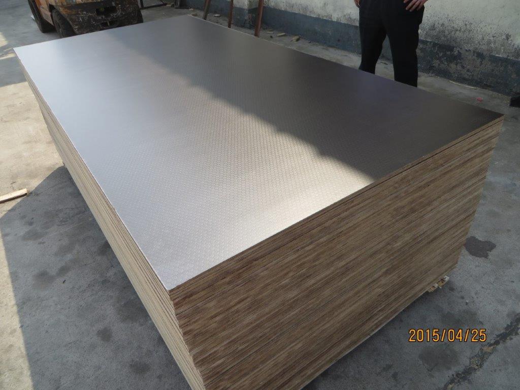 KINGPLUS  BRAND FILM FACED PLYWOOD, ONE SIDE ANTI SLIP (HEXAGONAL PATTERN DESIGN), WBP PHENOLIC  GLUE, BROWN FILM