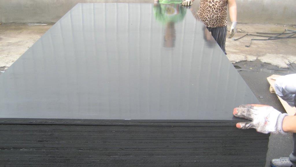 KINGKONG BRAND FILM FACED PLYWOOD, MR GLUE, POPLAR CORE, BLACK FILM or BLACK PRINTED FILM