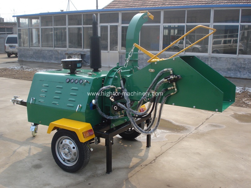 50HP diesel engine self power wood chipper