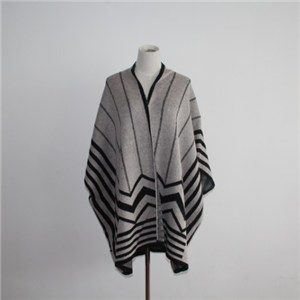 Women Popular Geometric Knit Poncho