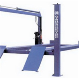 FOUR POST HYDRAULIC LIFT USED FOR ALIGNMENT