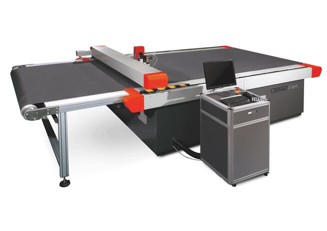 X-1216 CCNC CUTTING MACHINE WITH CONVEYOR