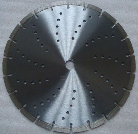 Laser welded segmented diamond blade with cooling hole