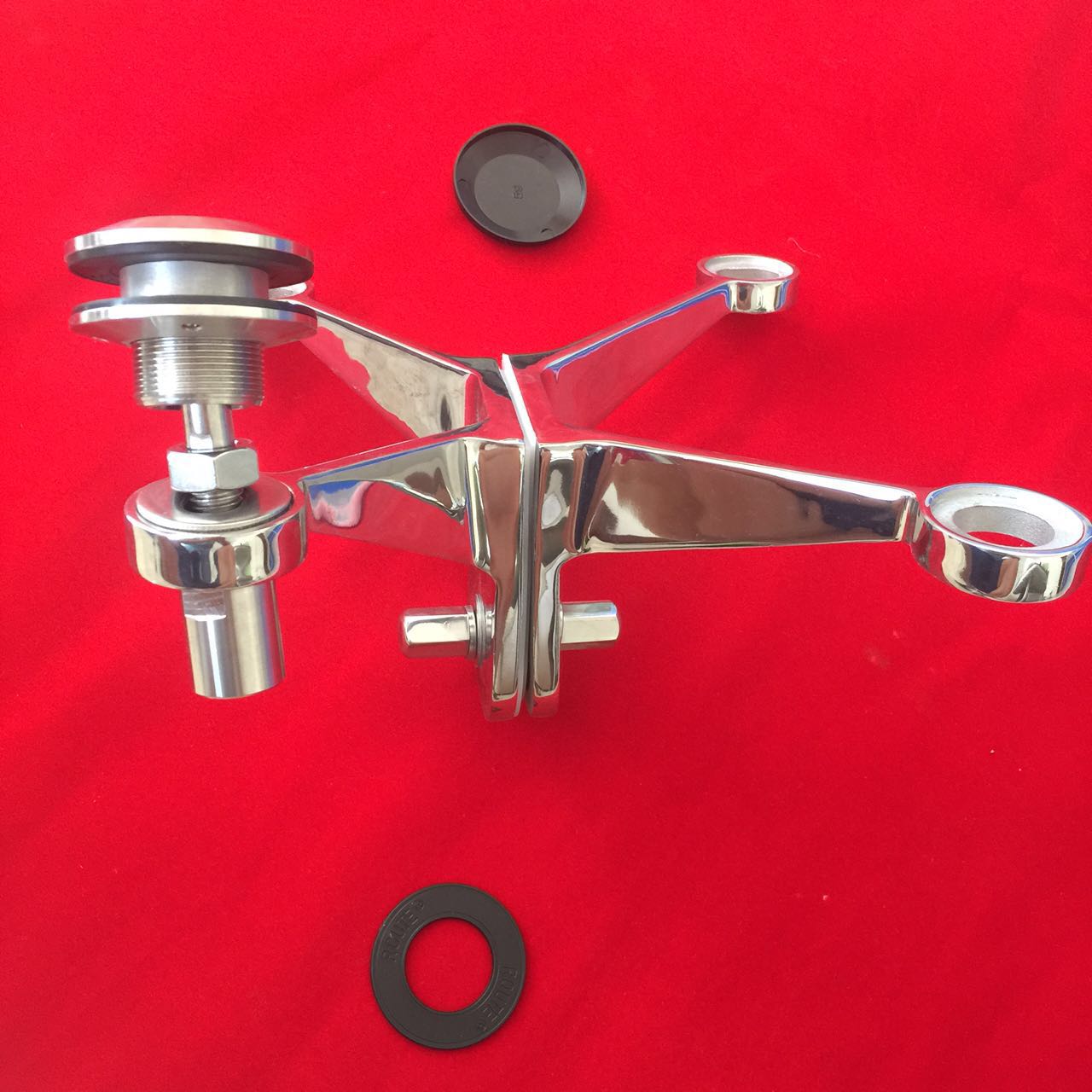 AISI 304 glass spider fixed with routels