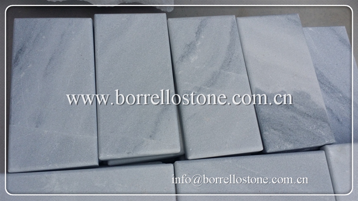 white grey marble tile