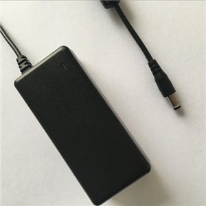5V 3A Desktop Type Adapter With UL/GS/FCC/CE