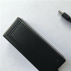 19V 2.1A Adapter With UL/GS/FCC/CE