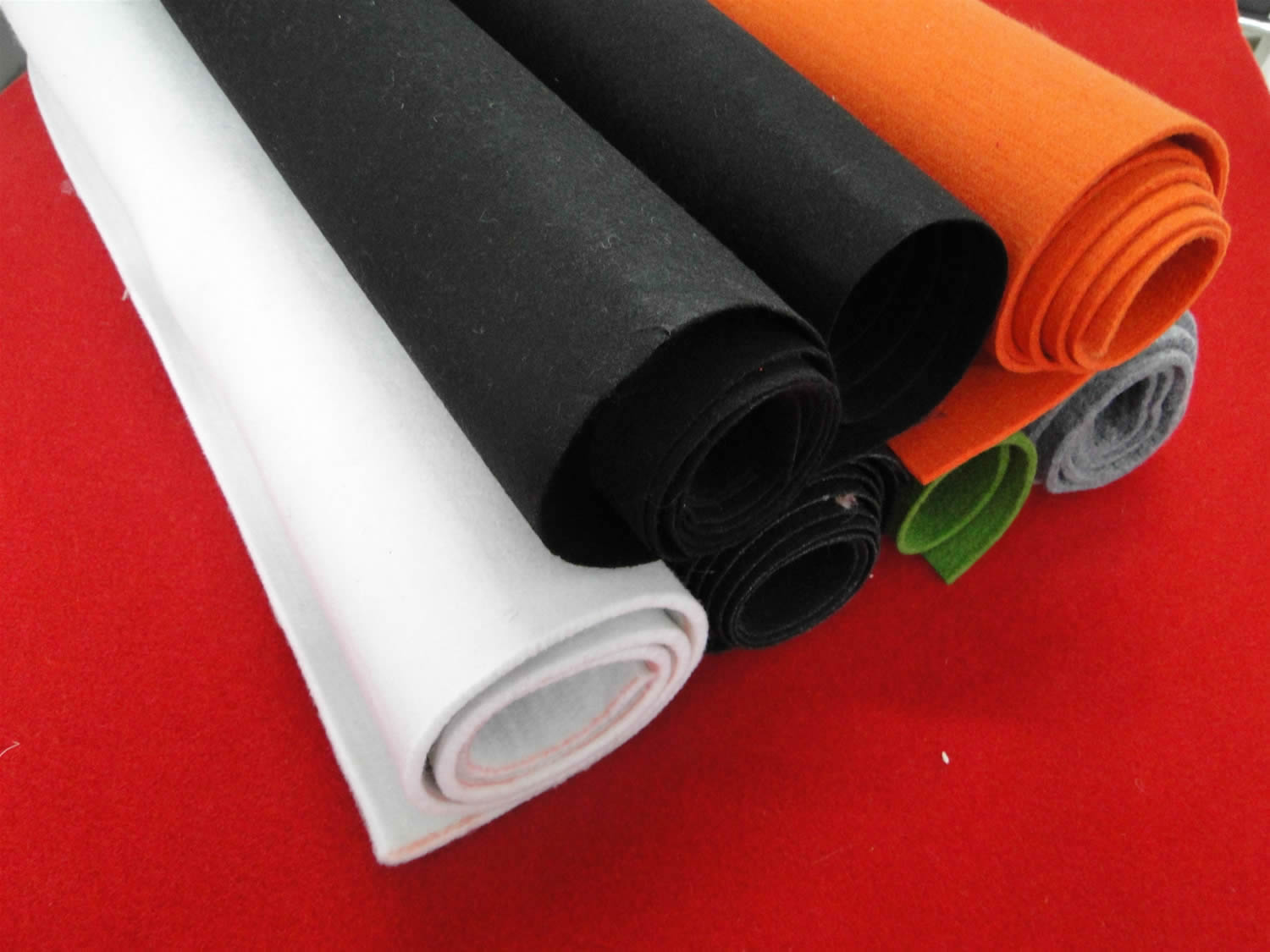polyester felt (daisy AT hbhzfelt.com