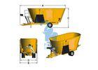 Yellow Cattle Feed Grinder Mixer , High Speed Grain Feed Mixer Grinders For Livestock