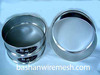 Laboratory test shaker sieve
