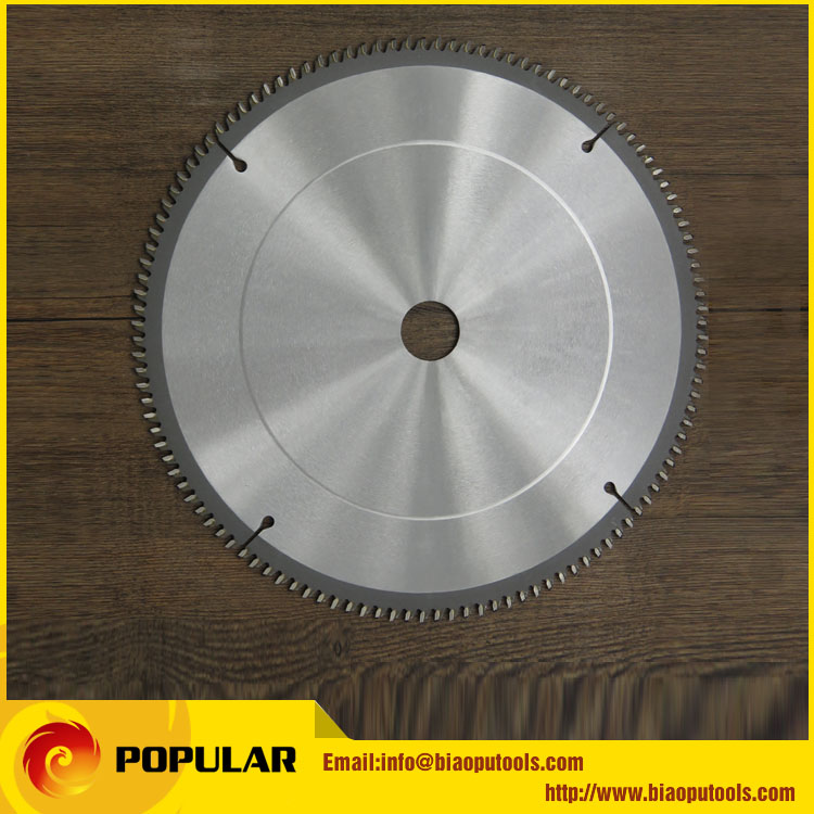 T.C.T saw blade for wood cutting