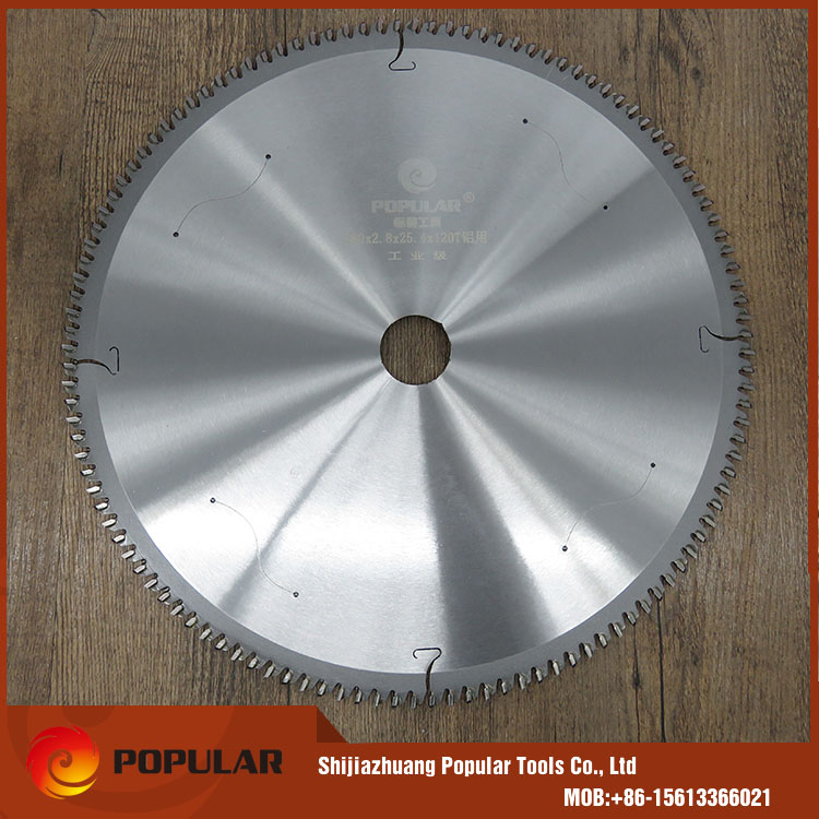 Saw blade for cutting Aluminum 