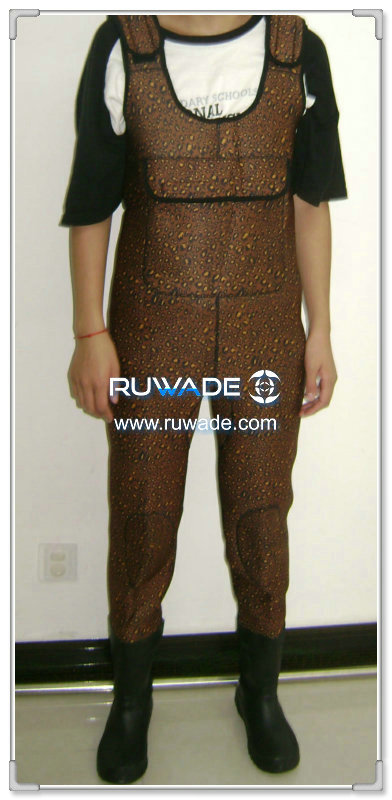 Leopard camo neoprene chest fishing wader -2